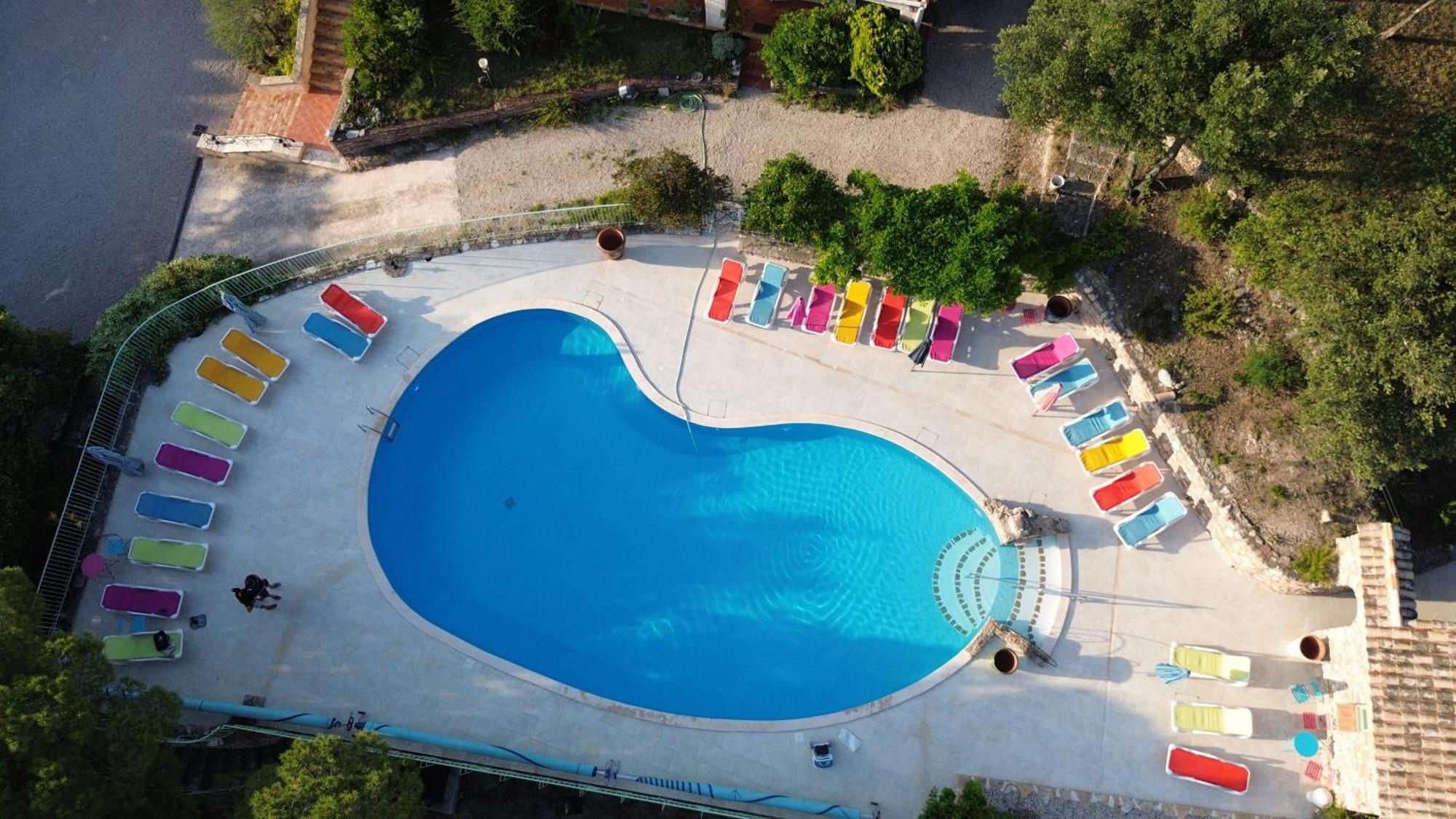 Hotel Les Hauts De Mourèze 외부 사진